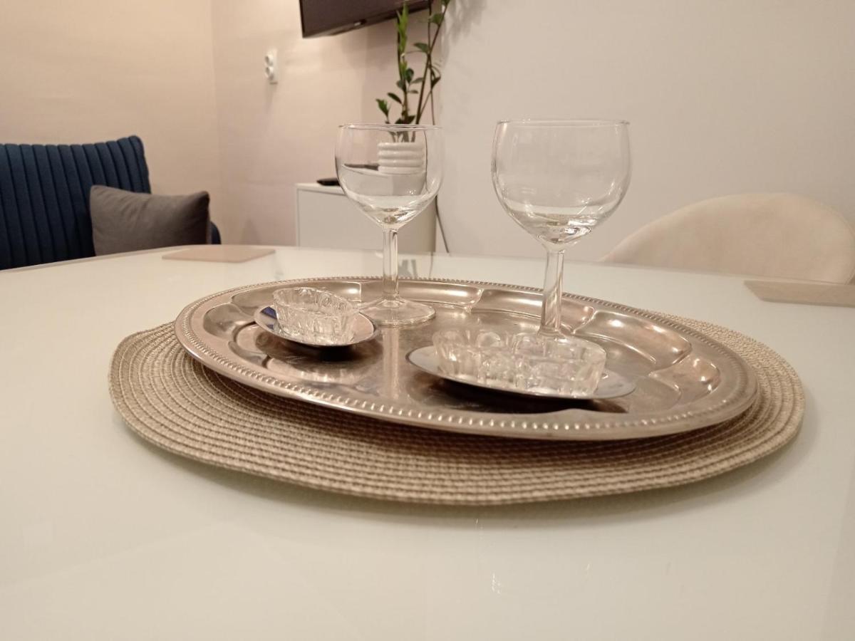 Red Square Apartment 피로트 외부 사진