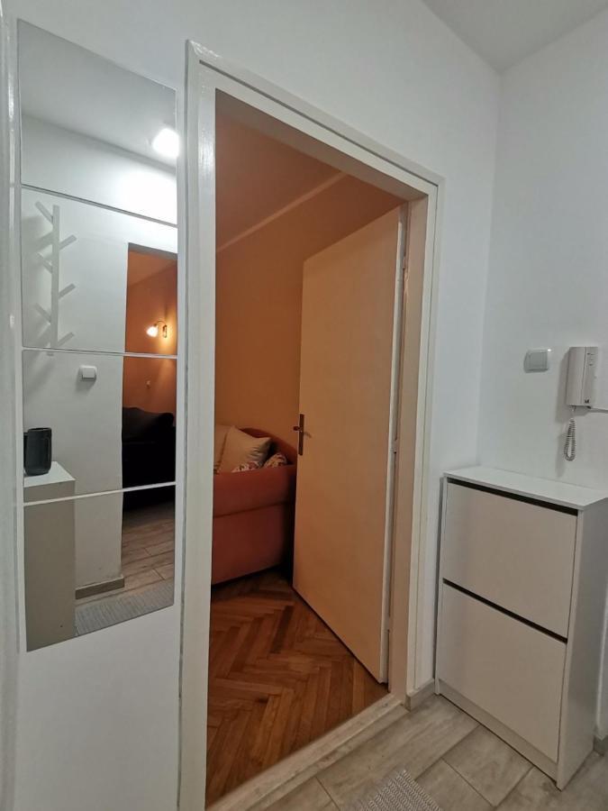 Red Square Apartment 피로트 외부 사진