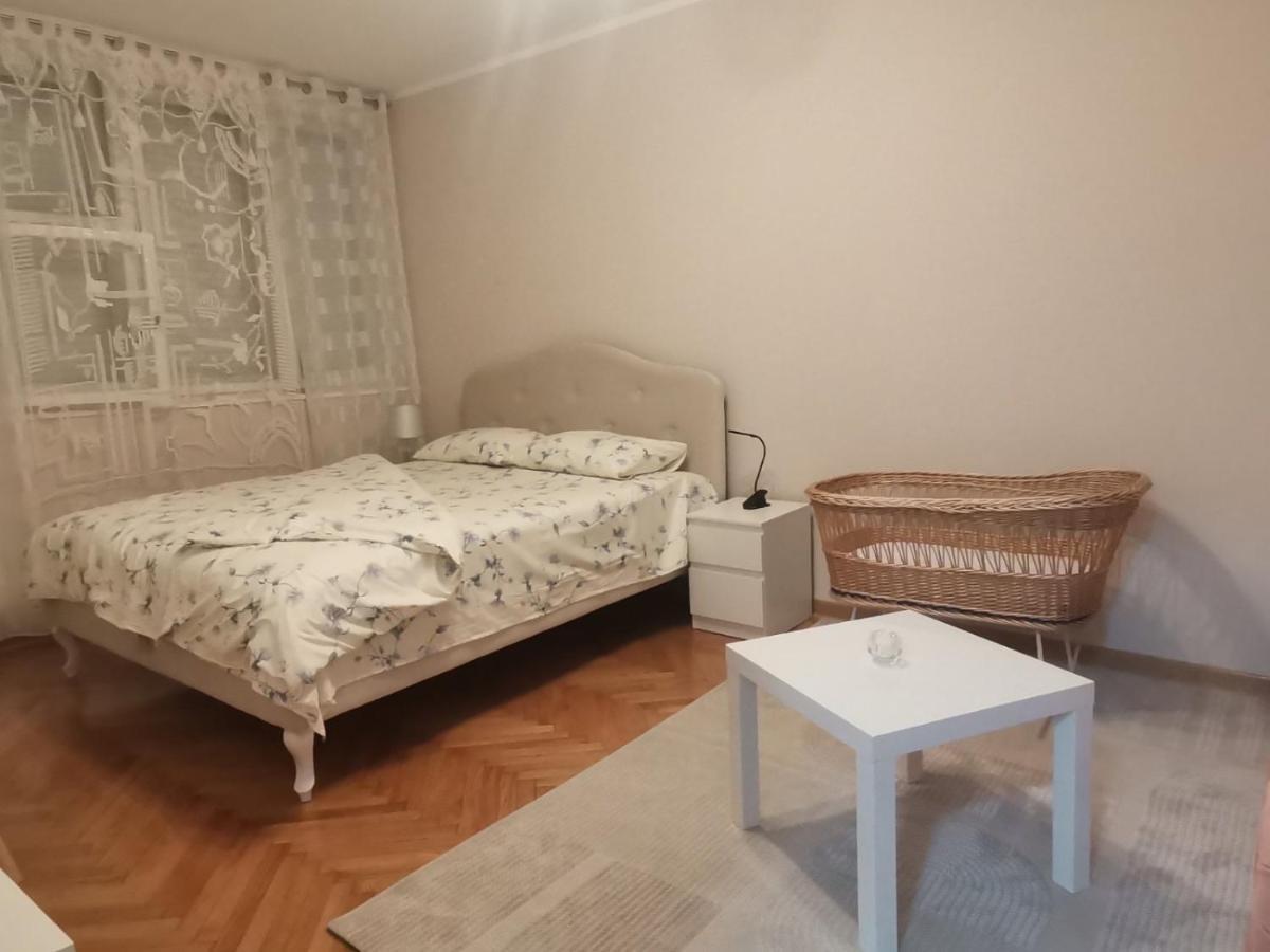 Red Square Apartment 피로트 외부 사진