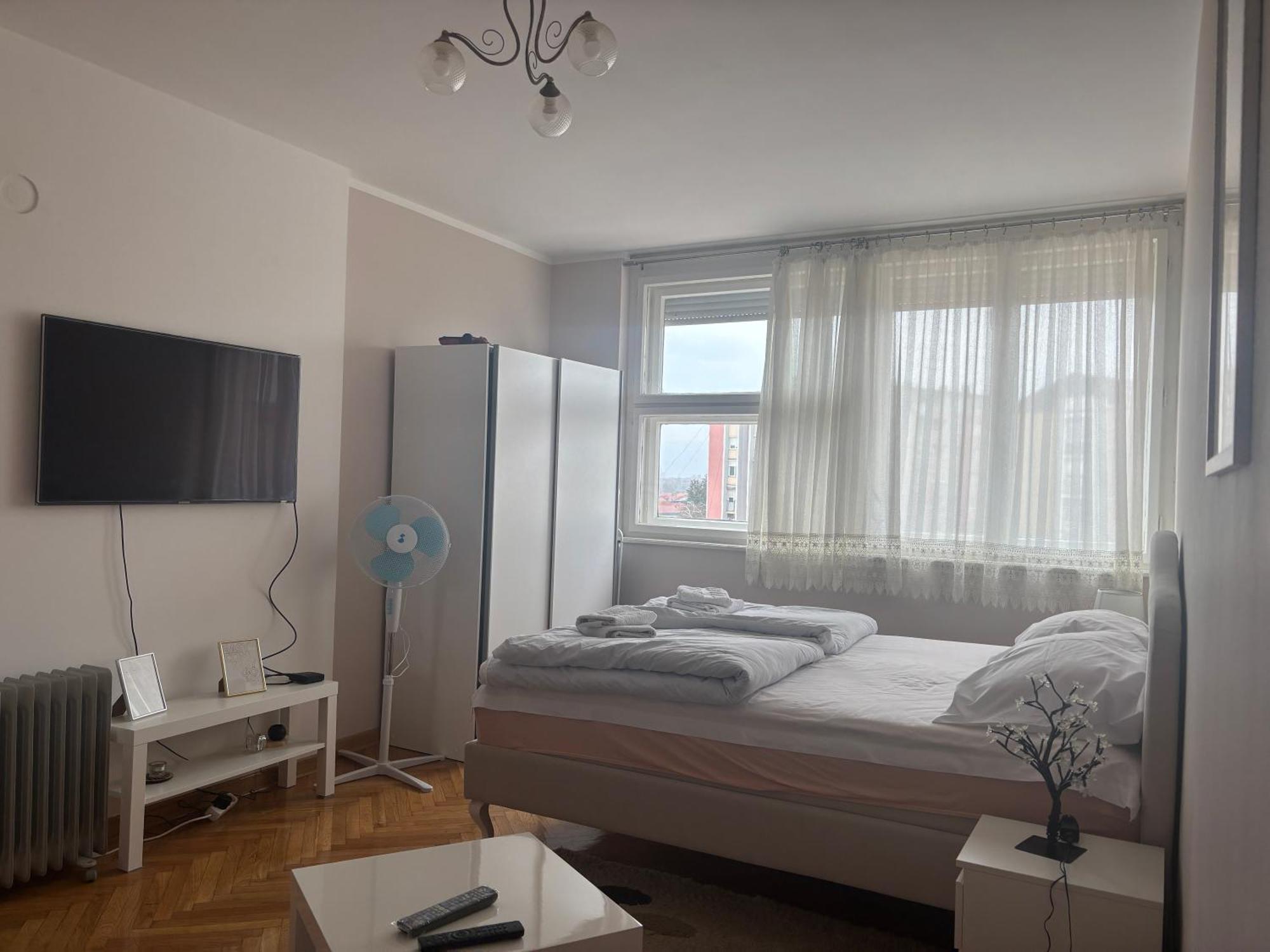 Red Square Apartment 피로트 외부 사진