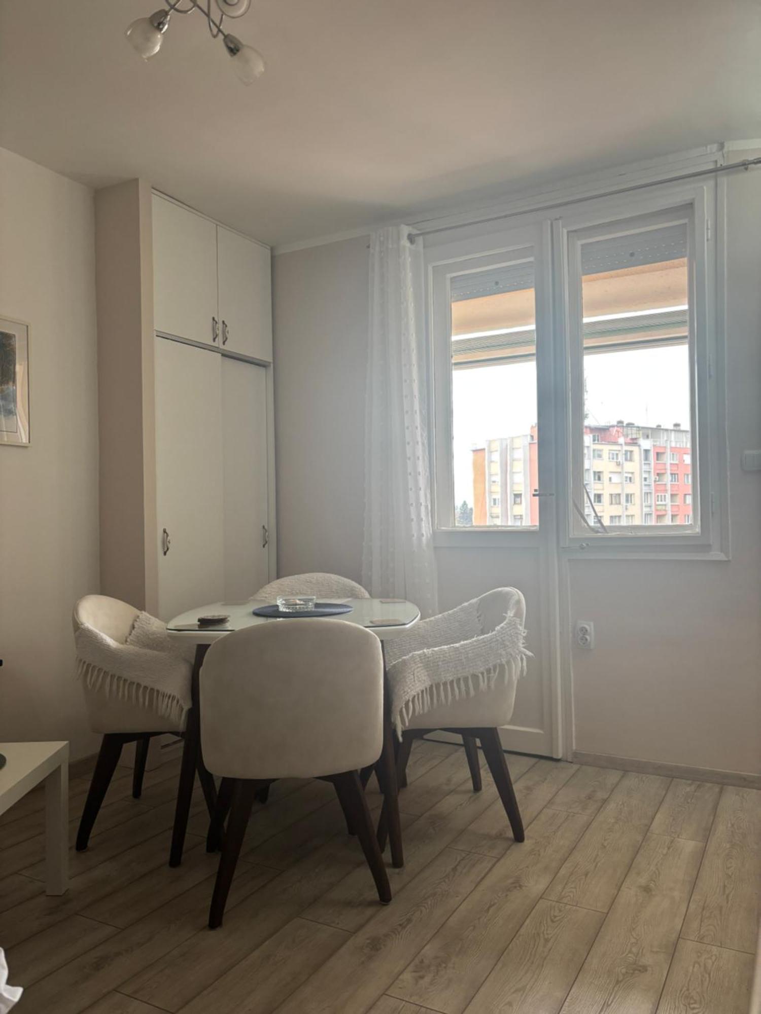 Red Square Apartment 피로트 외부 사진
